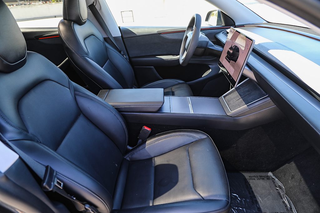 Thumbnail: 2026 Tesla Model Y - 9