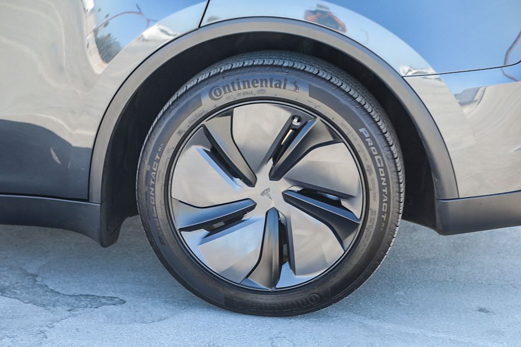 Thumbnail: 2026 Tesla Model Y - 20