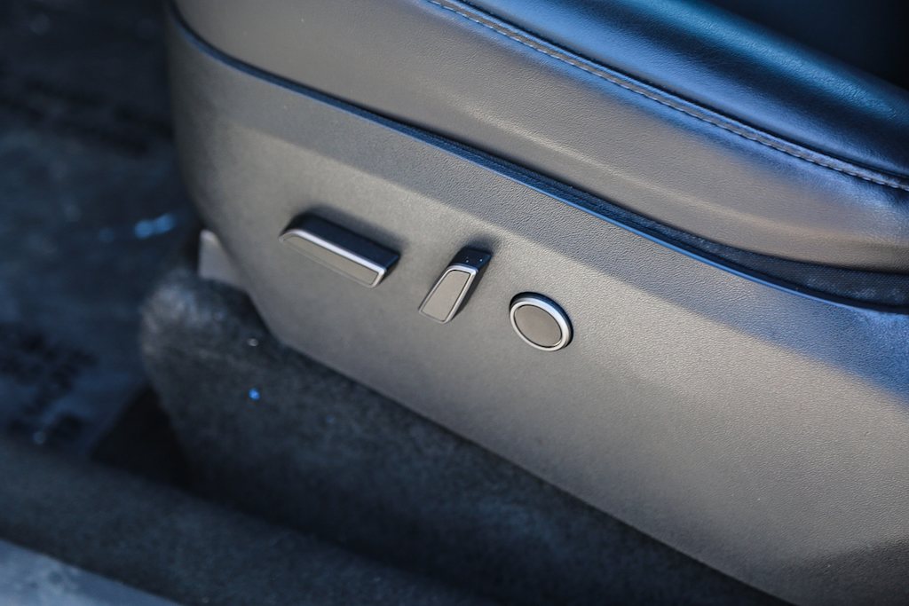 Thumbnail: 2023 Tesla Model Y - 21