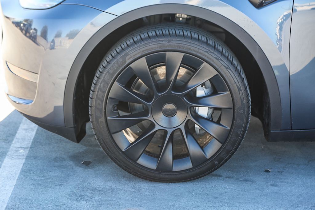 Thumbnail: 2023 Tesla Model Y - 6