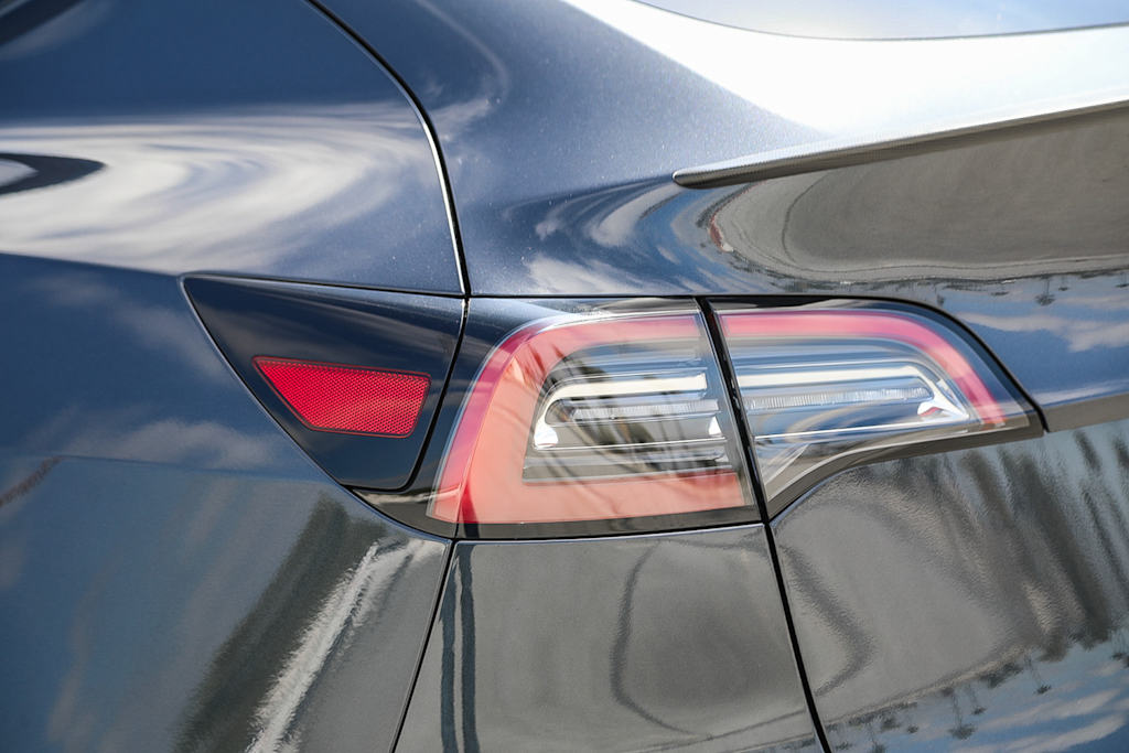 Thumbnail: 2025 Tesla Model Y - 17