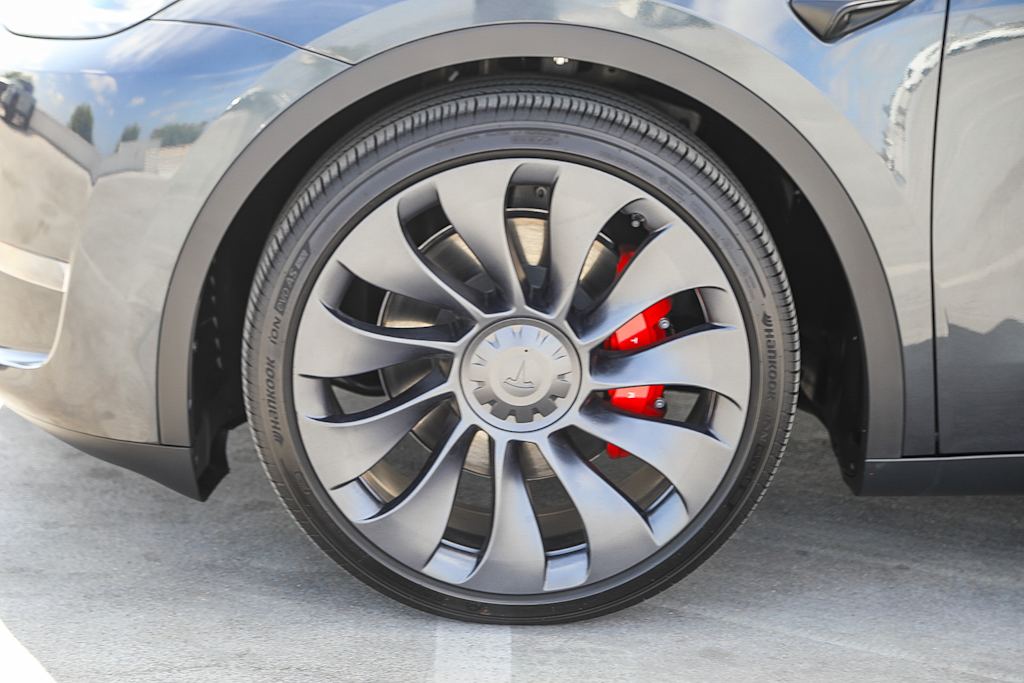 Thumbnail: 2025 Tesla Model Y - 6