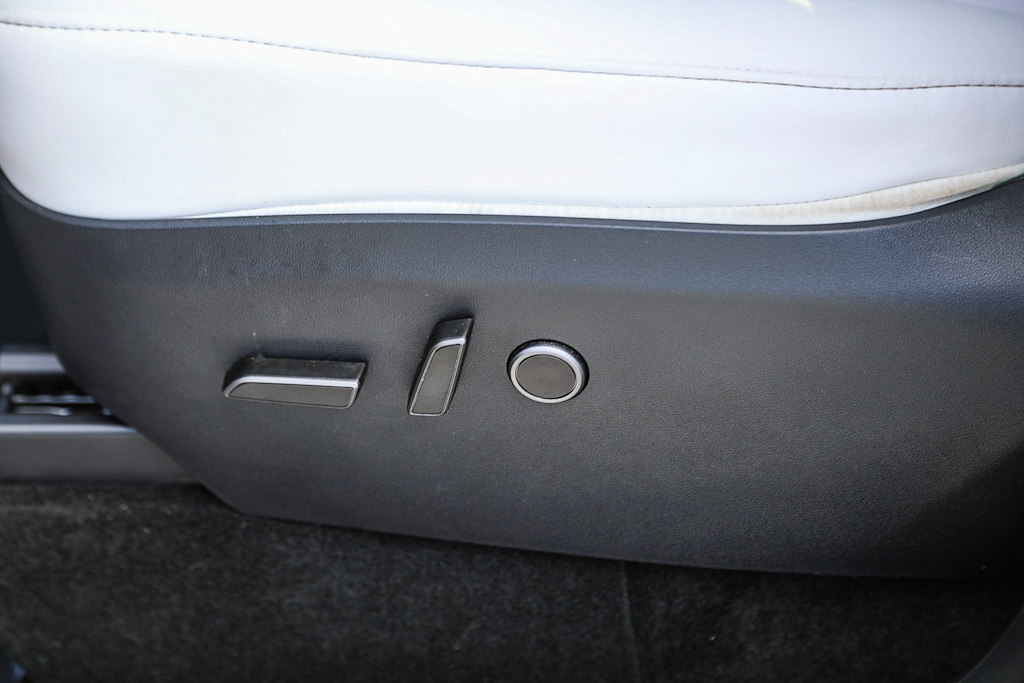 Thumbnail: 2025 Tesla Model Y - 19