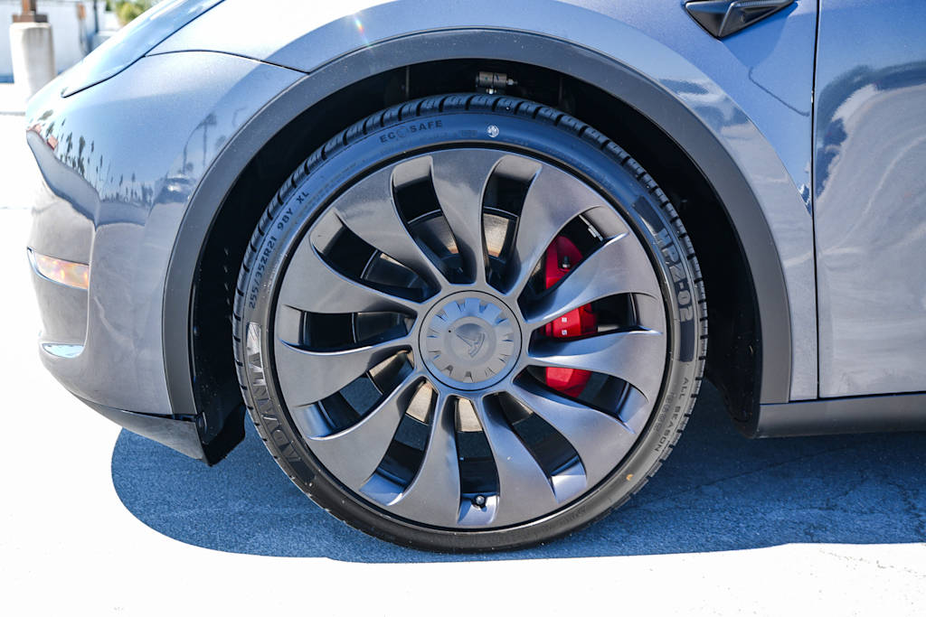 Thumbnail: 2023 Tesla Model Y - 18