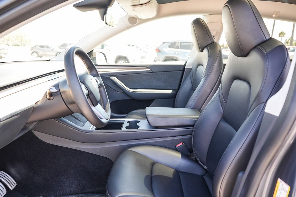 Thumbnail: 2023 Tesla Model Y - 10