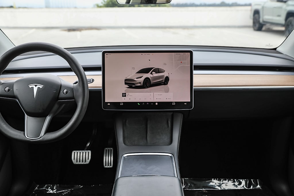 Thumbnail: 2022 Tesla Model Y - 8