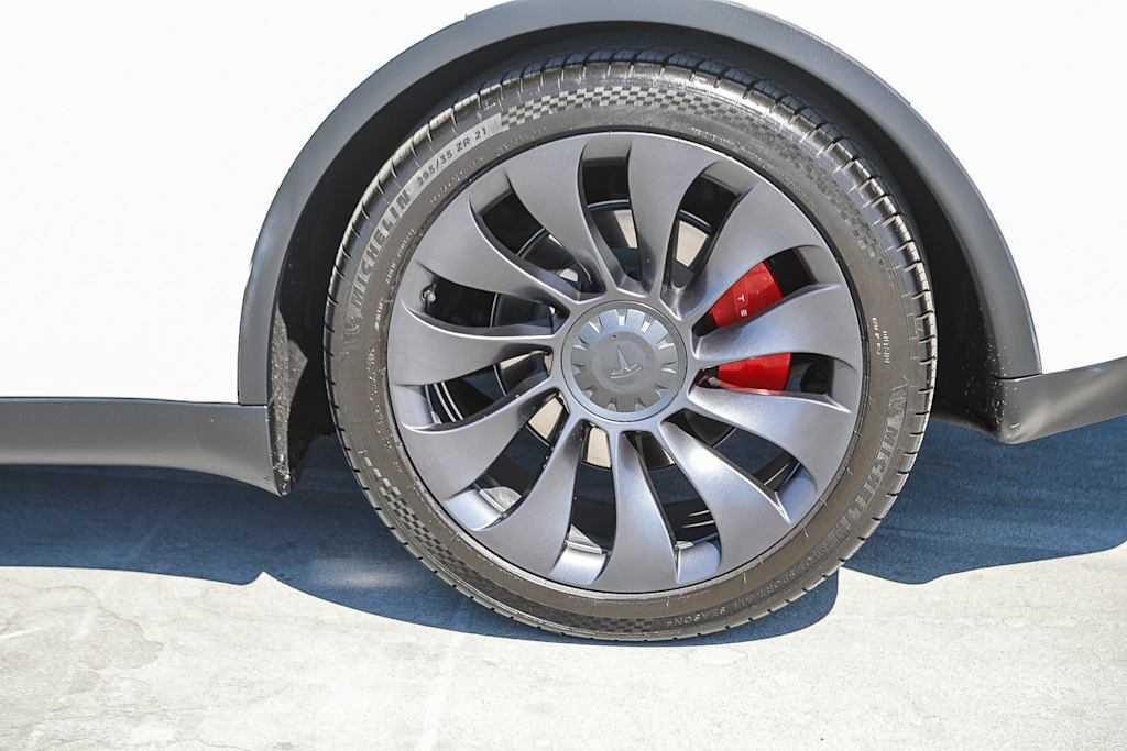 Thumbnail: 2023 Tesla Model Y - 18