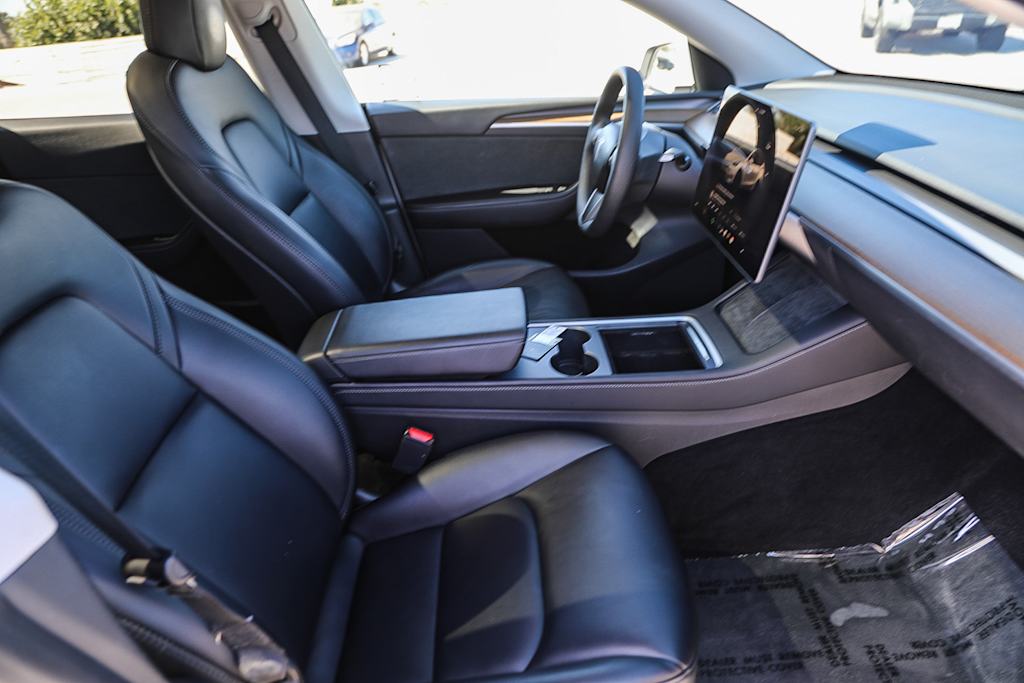 Thumbnail: 2023 Tesla Model Y - 8