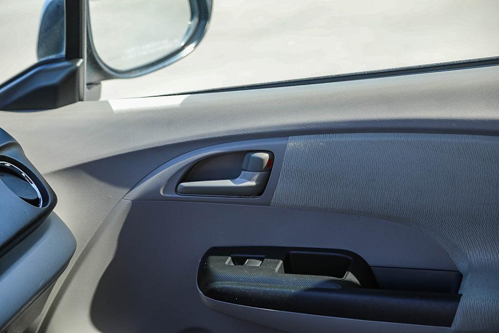 Thumbnail: 2011 Honda Insight - 24