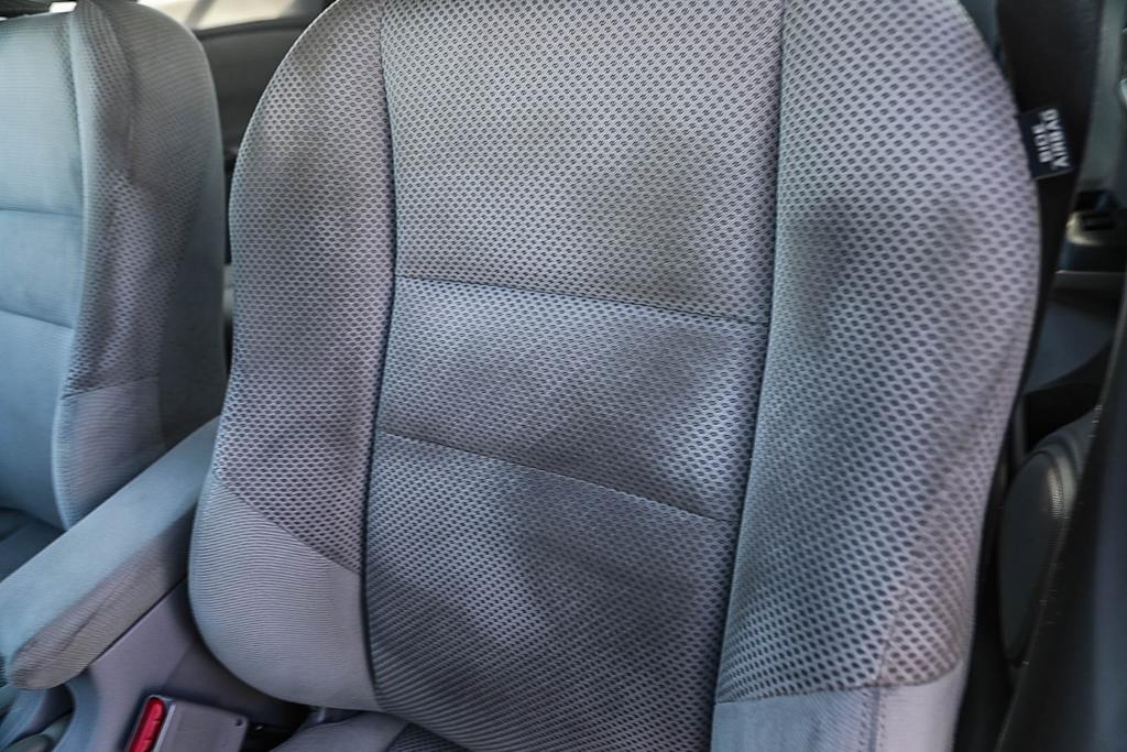 Thumbnail: 2011 Honda Insight - 25