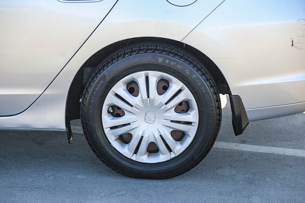 Thumbnail: 2011 Honda Insight - 21