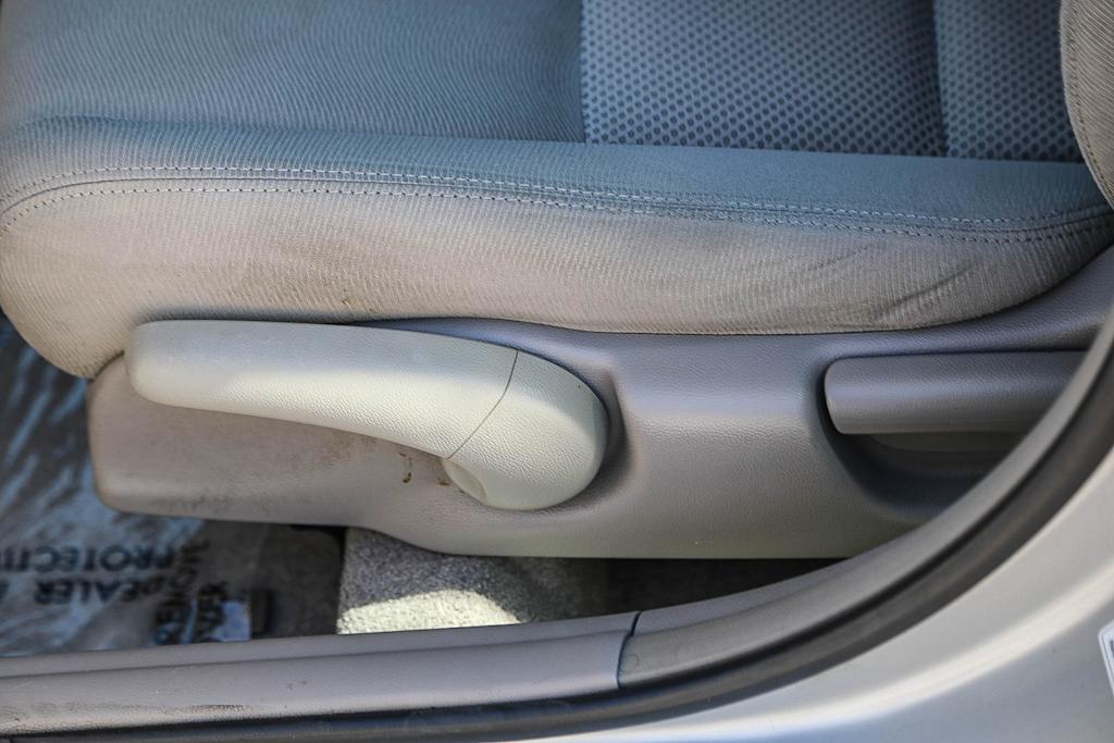 Thumbnail: 2011 Honda Insight - 23