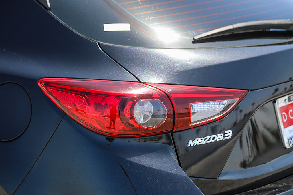 Thumbnail: 2017 Mazda Mazda3 - 20