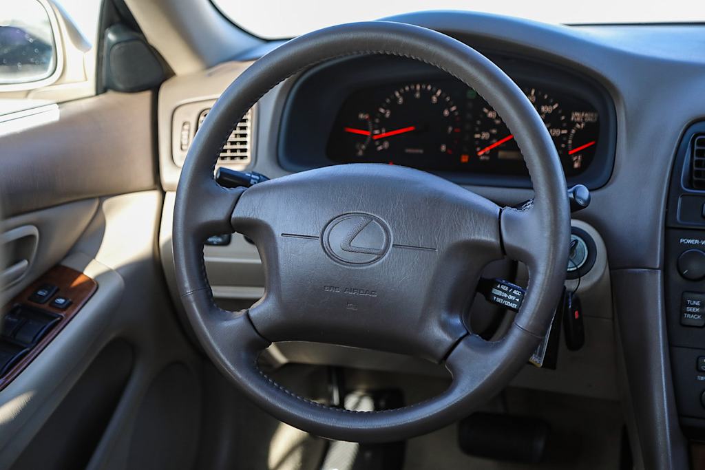 Thumbnail: 1997 Lexus ES - 12