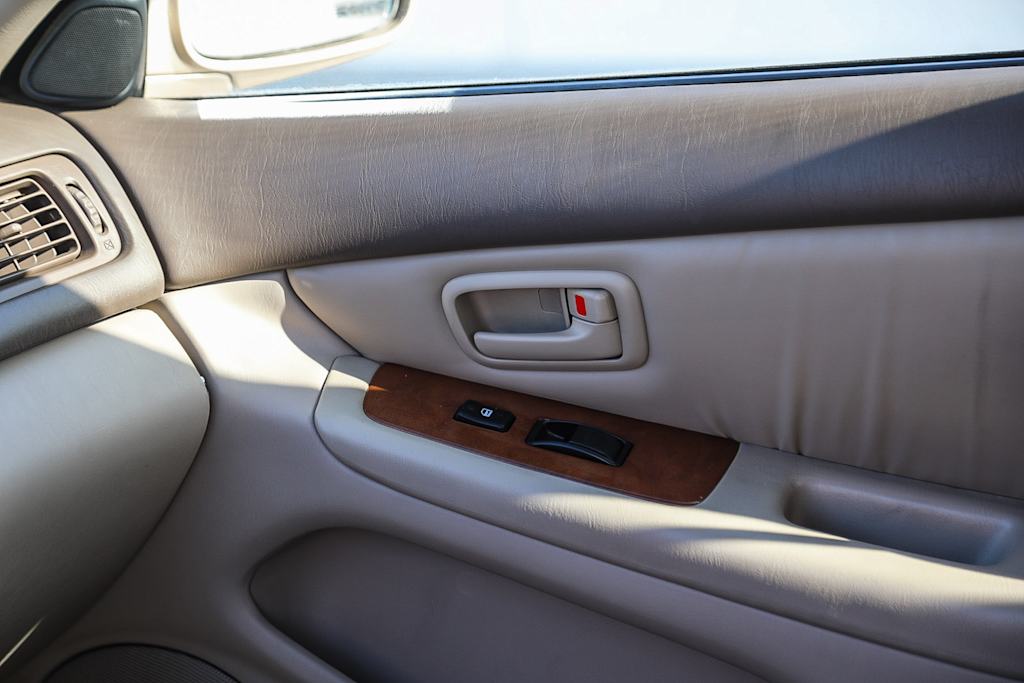 Thumbnail: 1997 Lexus ES - 24