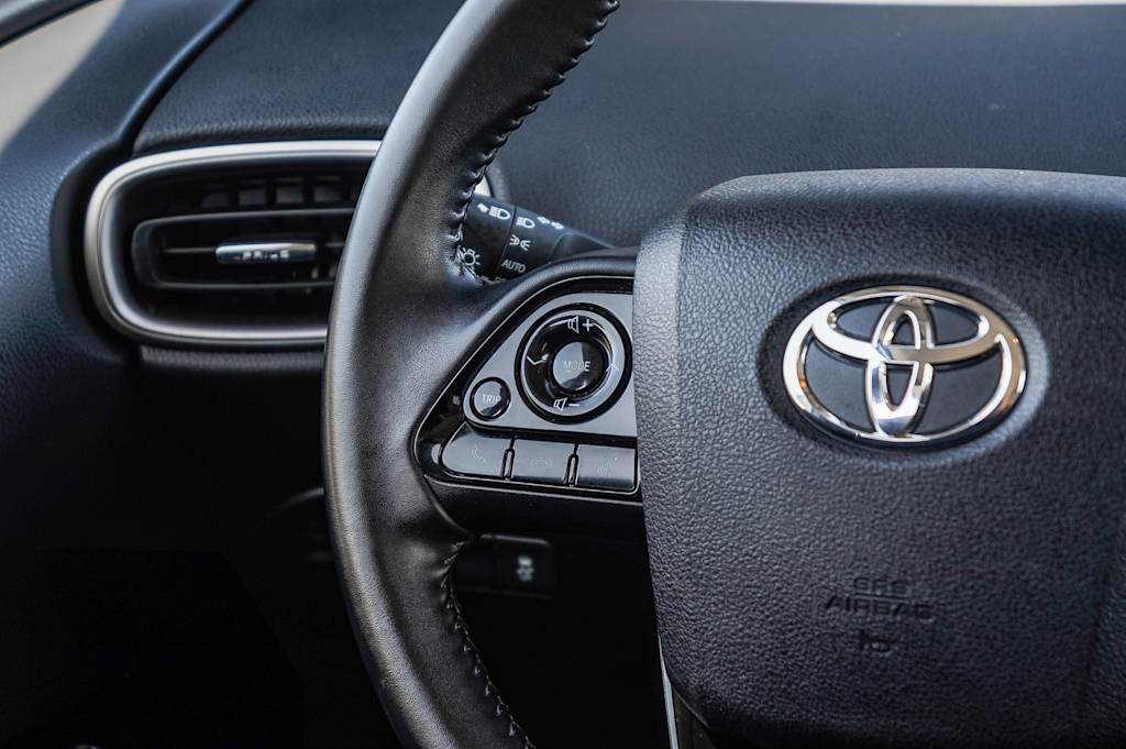 Thumbnail: 2021 Toyota Prius Prime - 25