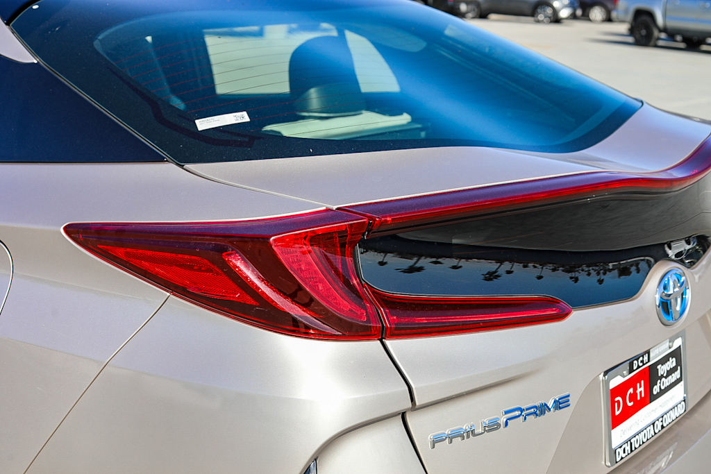 Thumbnail: 2017 Toyota Prius Prime - 19