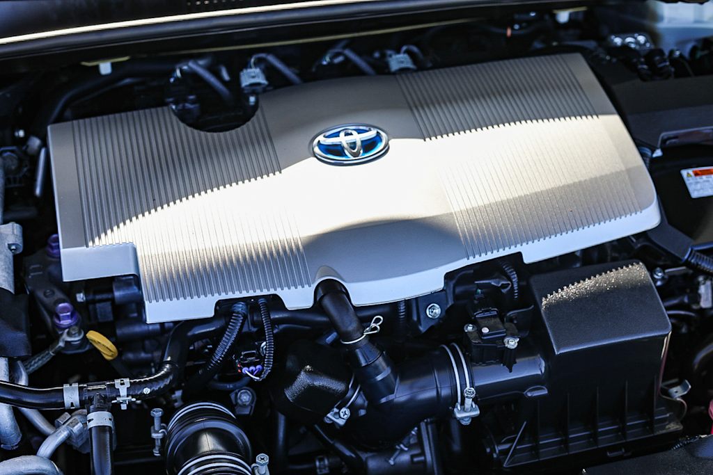 Thumbnail: 2017 Toyota Prius Prime - 8