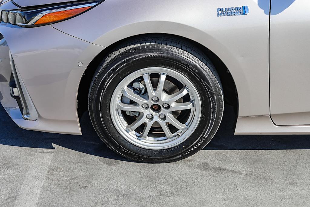 Thumbnail: 2017 Toyota Prius Prime - 7