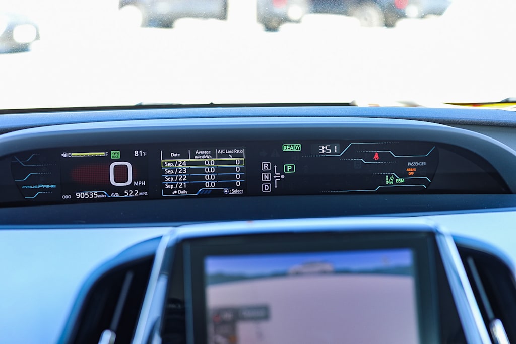 Thumbnail: 2017 Toyota Prius Prime - 6