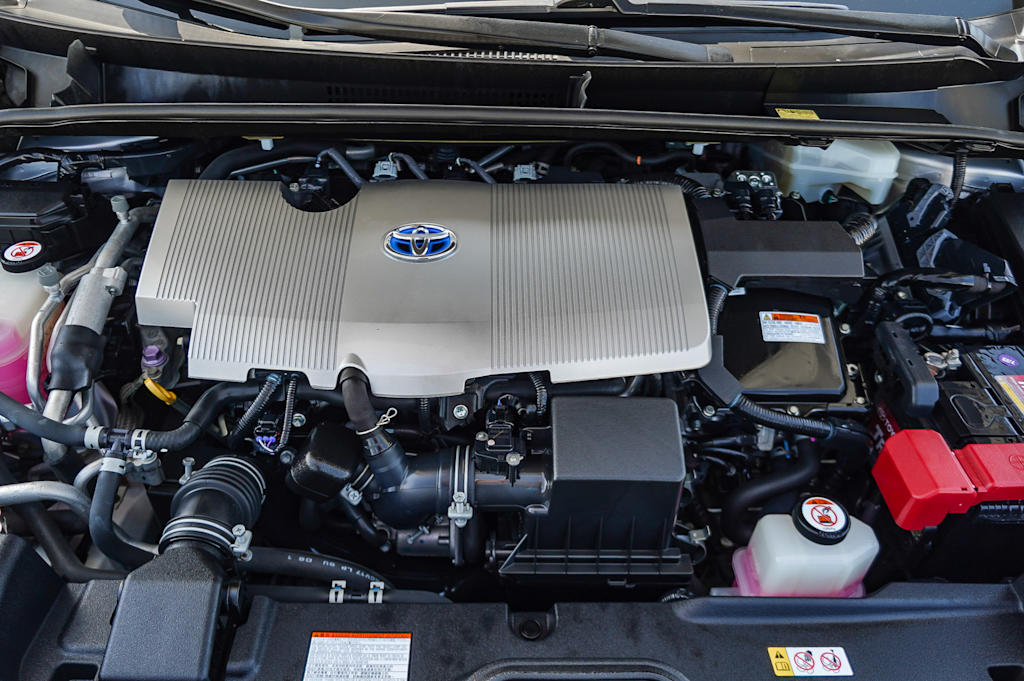 Thumbnail: 2017 Toyota Prius Prime - 8