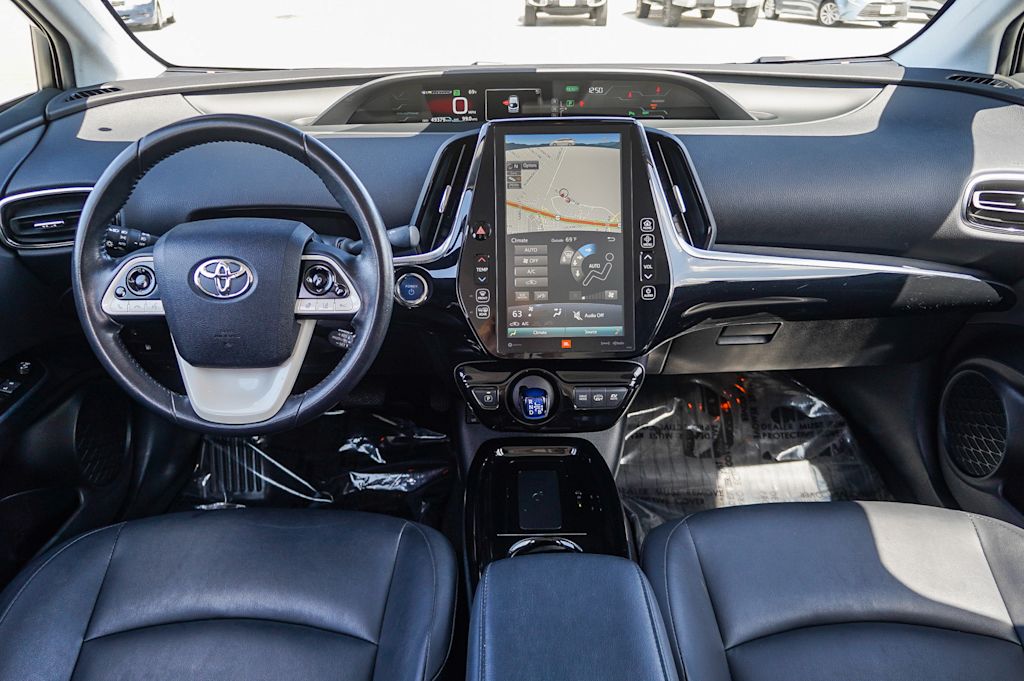 Thumbnail: 2017 Toyota Prius Prime - 2