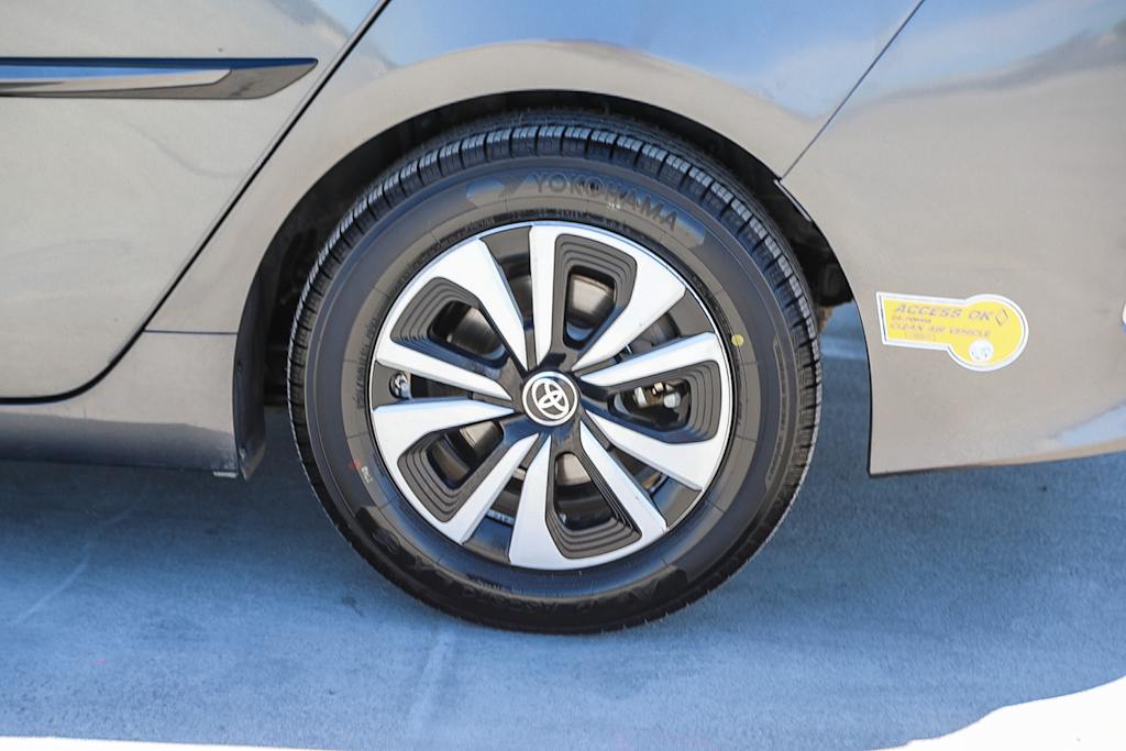 Thumbnail: 2019 Toyota Prius Prime - 19