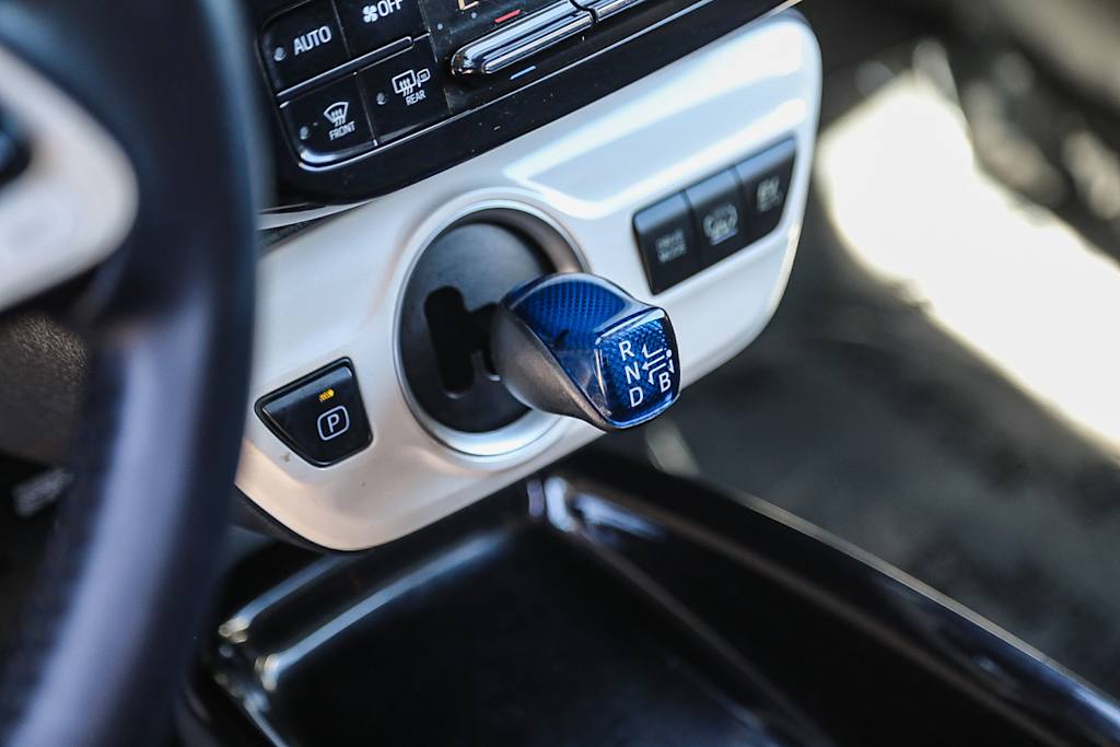 Thumbnail: 2019 Toyota Prius Prime - 21