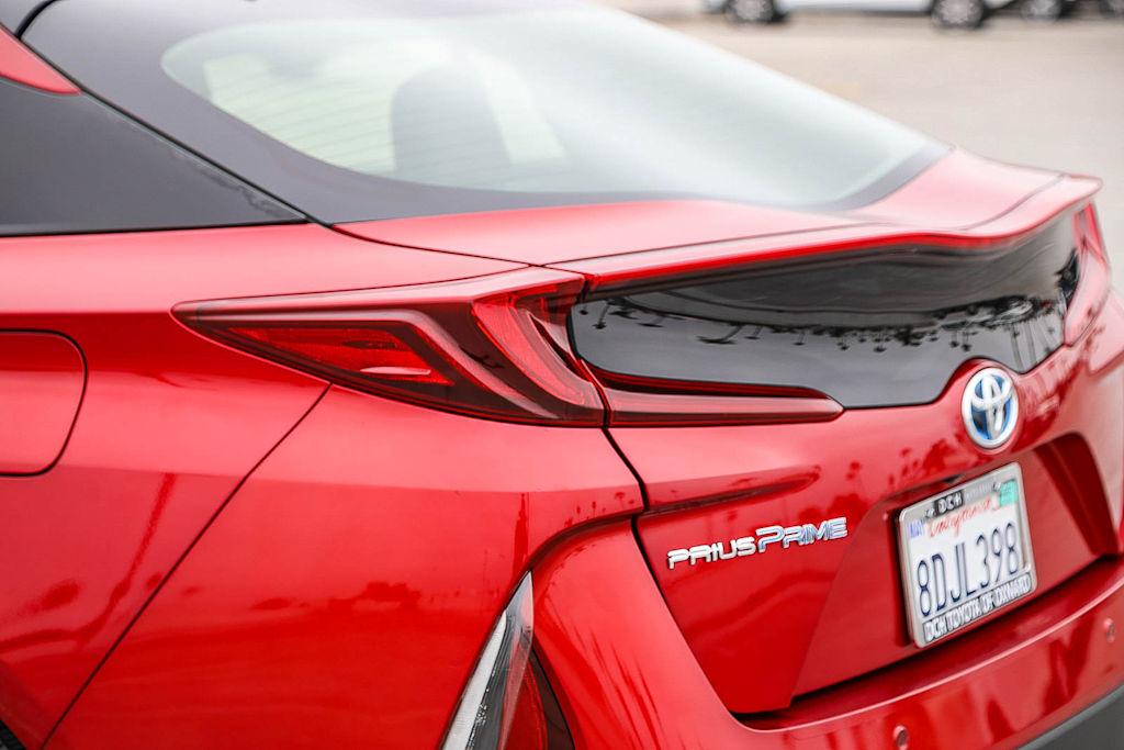 Thumbnail: 2017 Toyota Prius Prime - 20