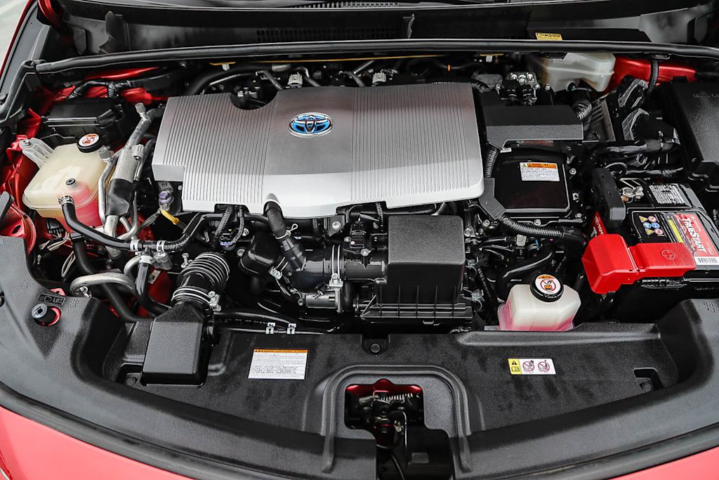 Thumbnail: 2017 Toyota Prius Prime - 8
