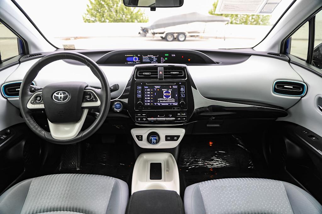 2016 Toyota Prius Three 2