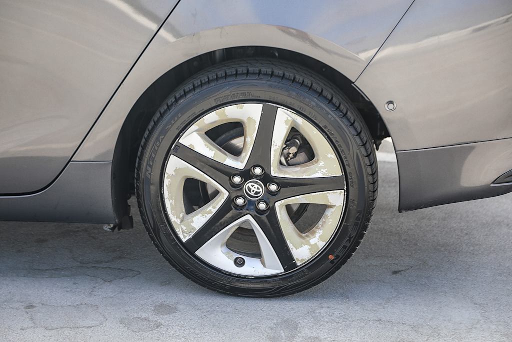 Thumbnail: 2016 Toyota Prius - 20