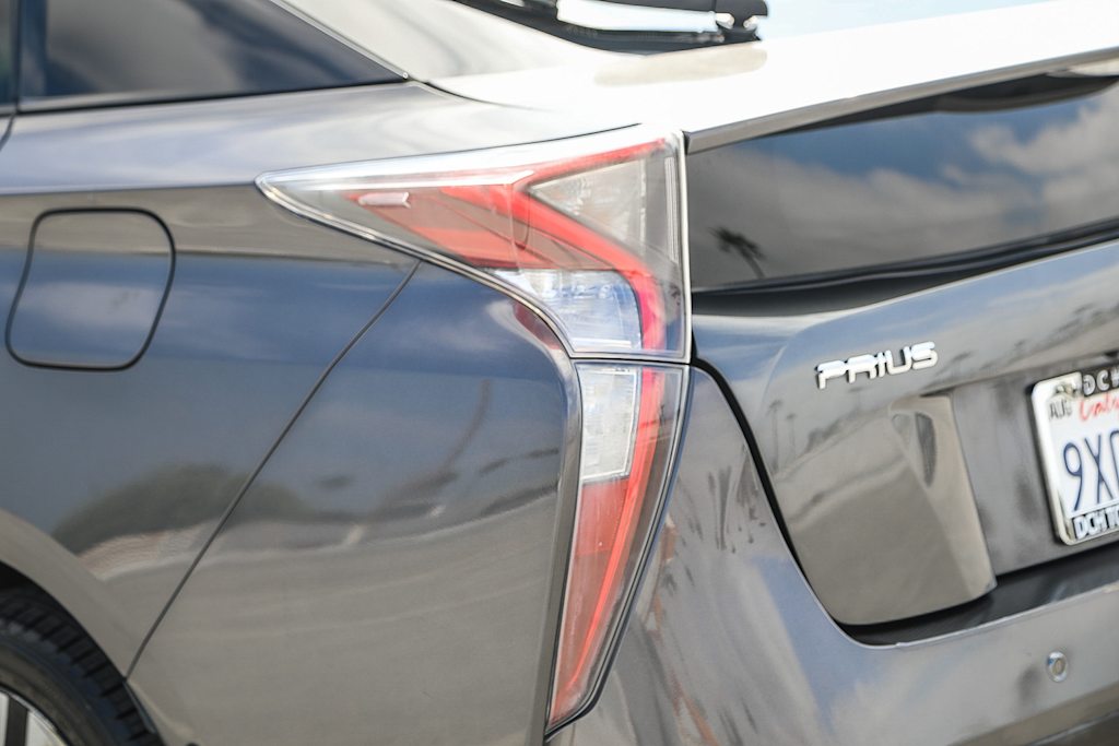 Thumbnail: 2016 Toyota Prius - 19