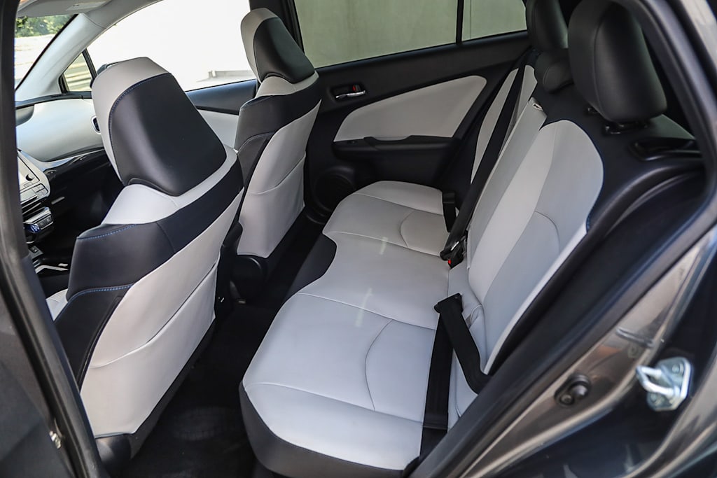 Thumbnail: 2016 Toyota Prius - 11