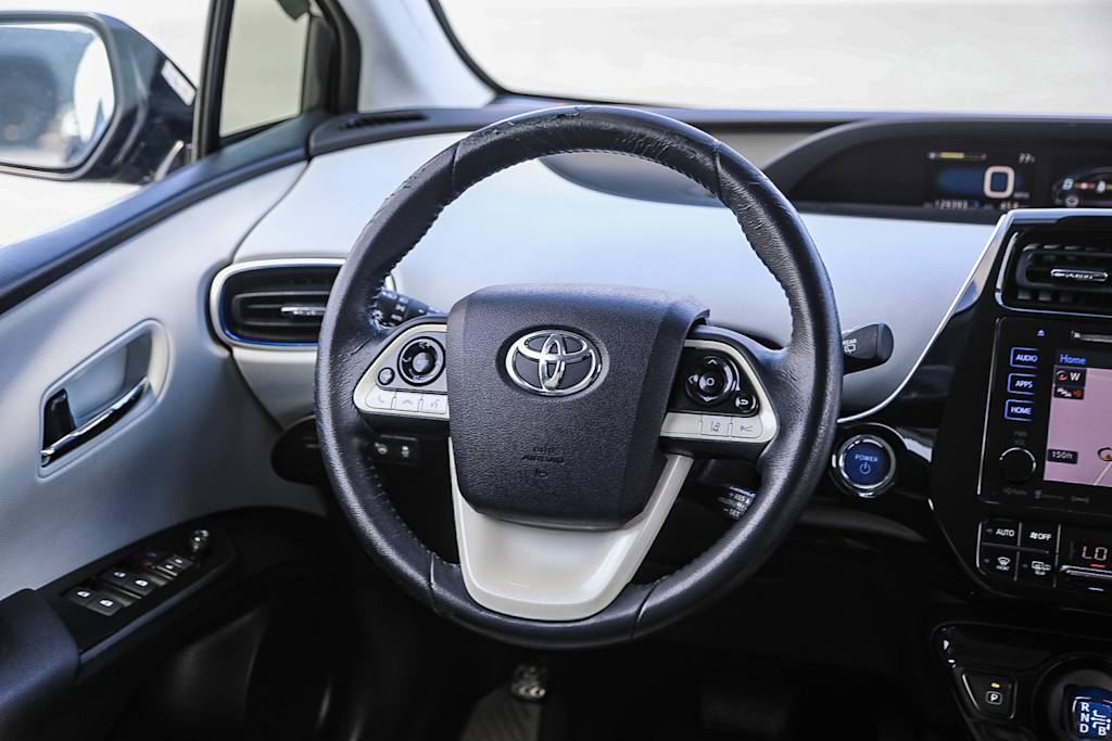 Thumbnail: 2016 Toyota Prius - 8