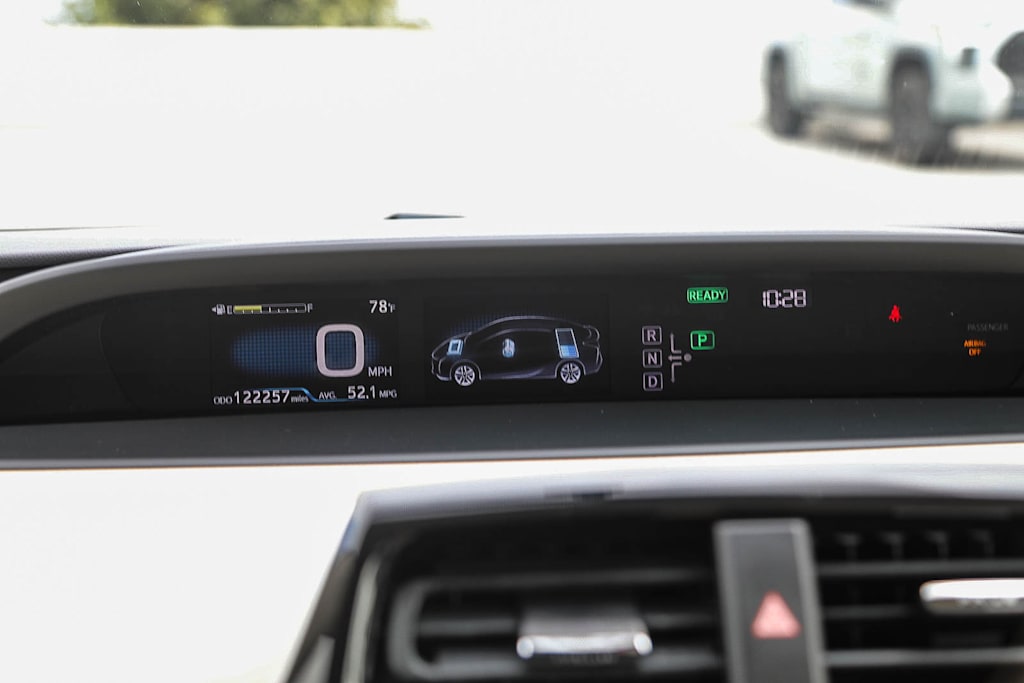 Thumbnail: 2016 Toyota Prius - 23