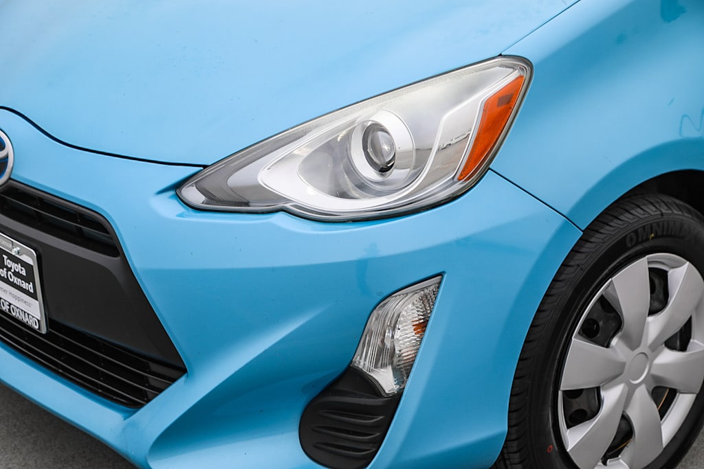 Thumbnail: 2016 Toyota Prius c - 20