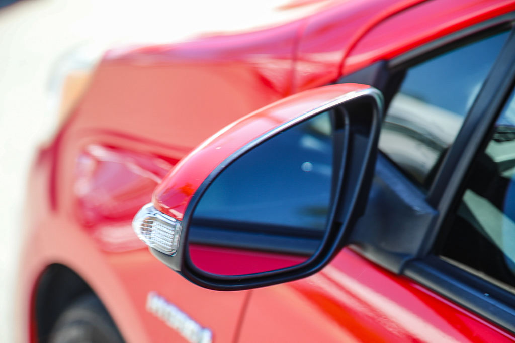 Thumbnail: 2015 Toyota Prius c - 24