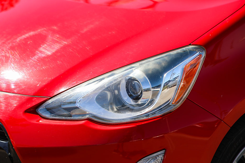 Thumbnail: 2015 Toyota Prius c - 15