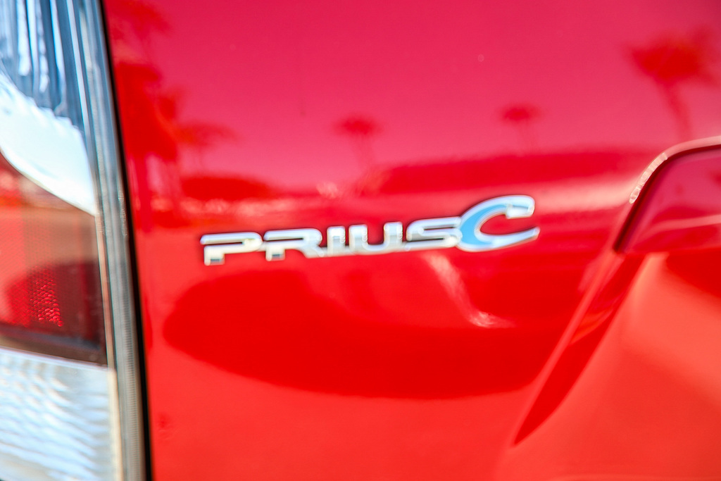 Thumbnail: 2015 Toyota Prius c - 26