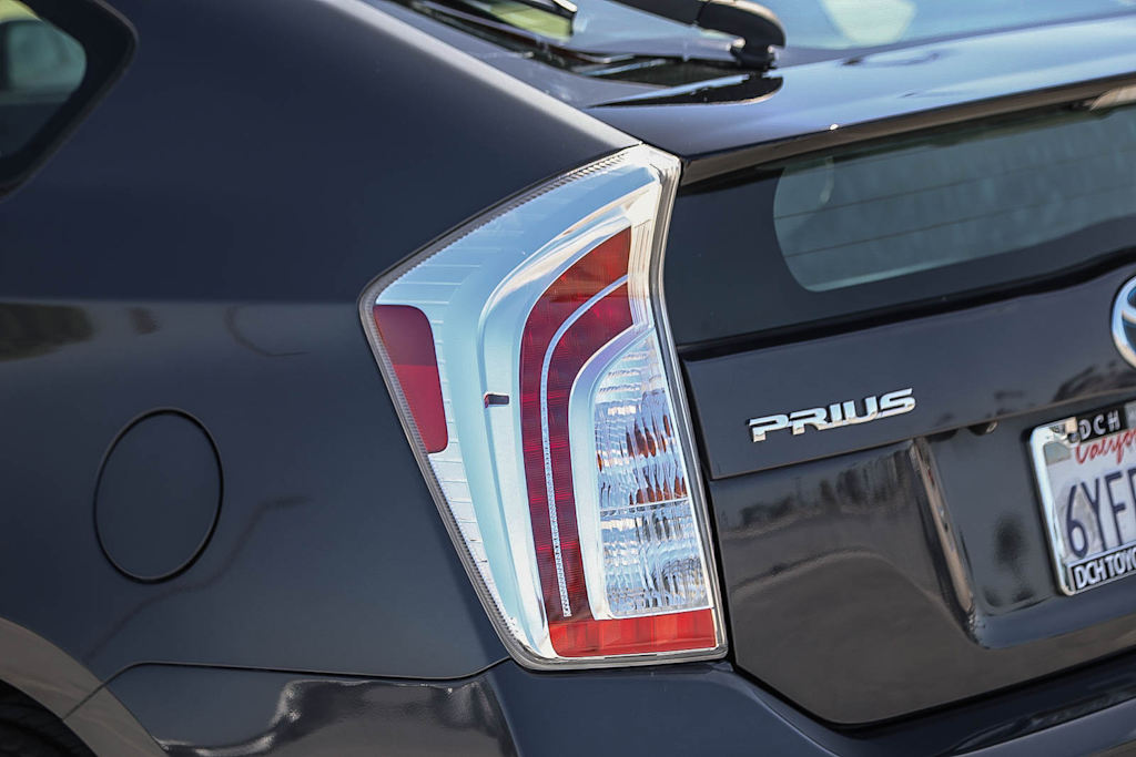 Thumbnail: 2013 Toyota Prius - 19