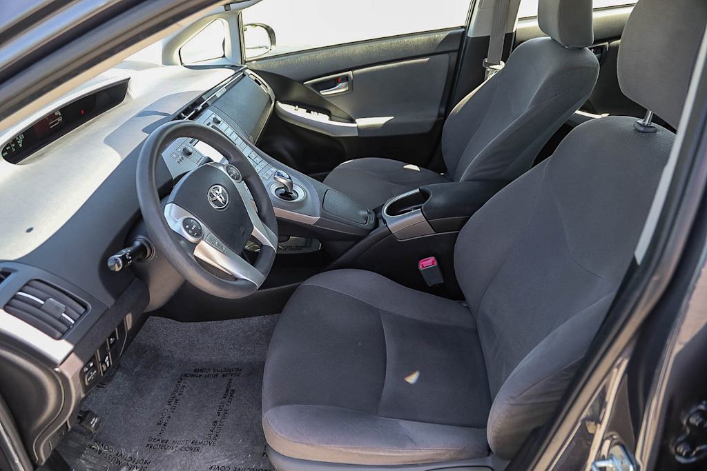 Thumbnail: 2013 Toyota Prius - 10