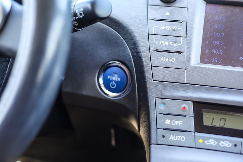 Thumbnail: 2012 Toyota Prius - 24
