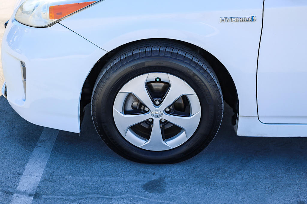 Thumbnail: 2012 Toyota Prius - 6