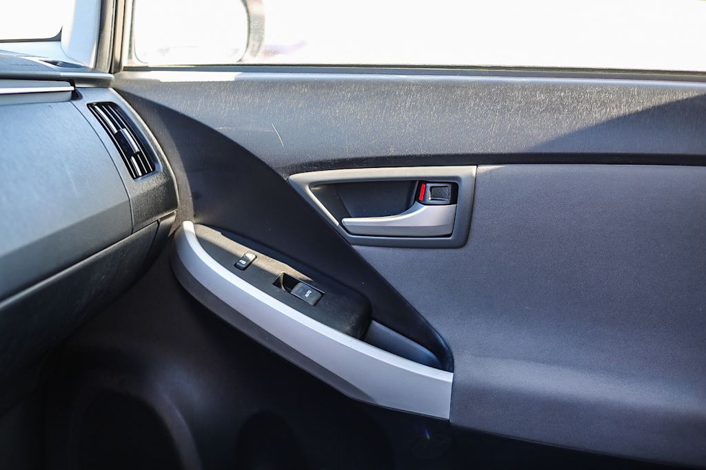 Thumbnail: 2012 Toyota Prius - 23