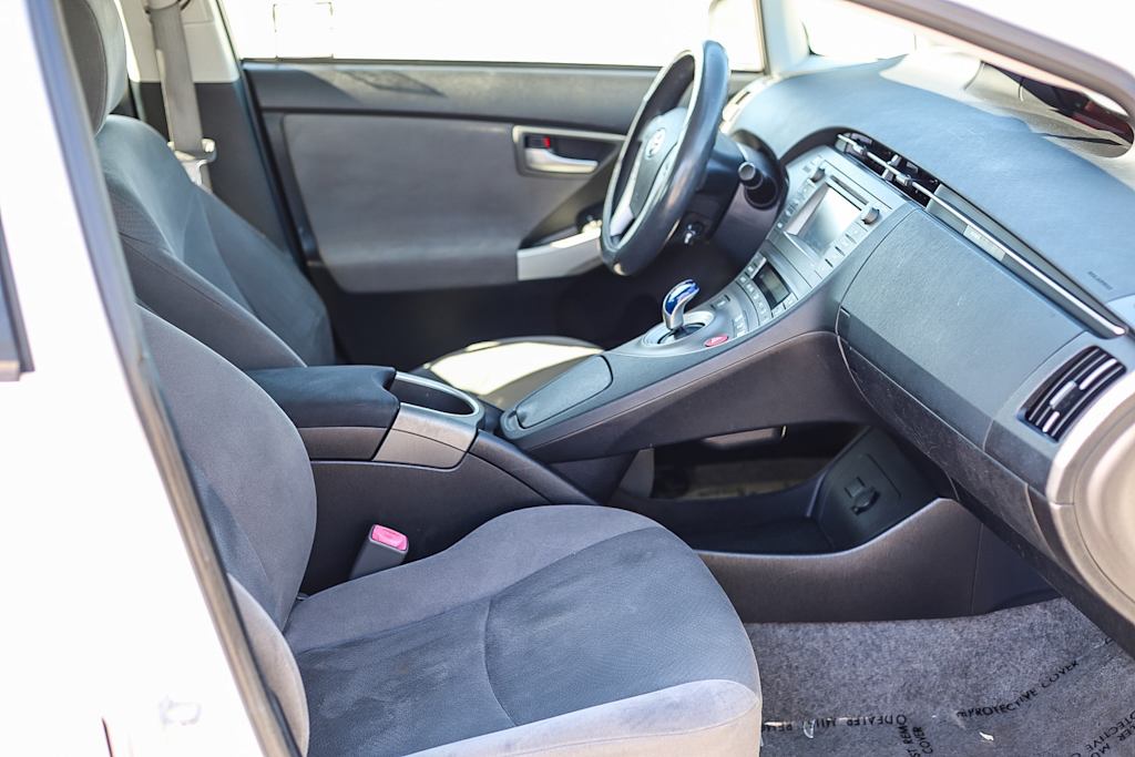 Thumbnail: 2012 Toyota Prius - 9