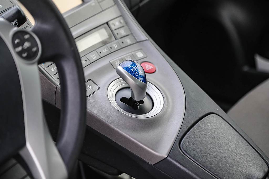 Thumbnail: 2015 Toyota Prius - 14