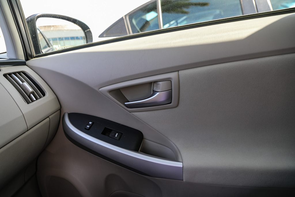 2013 Toyota Prius Three 23