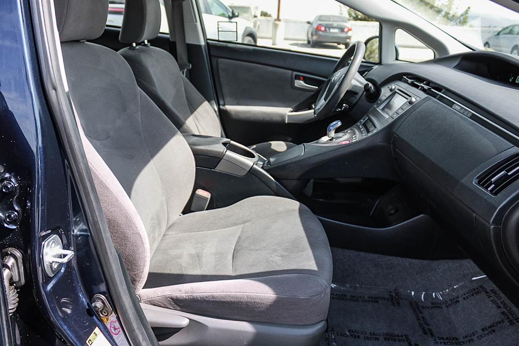 Thumbnail: 2015 Toyota Prius - 10