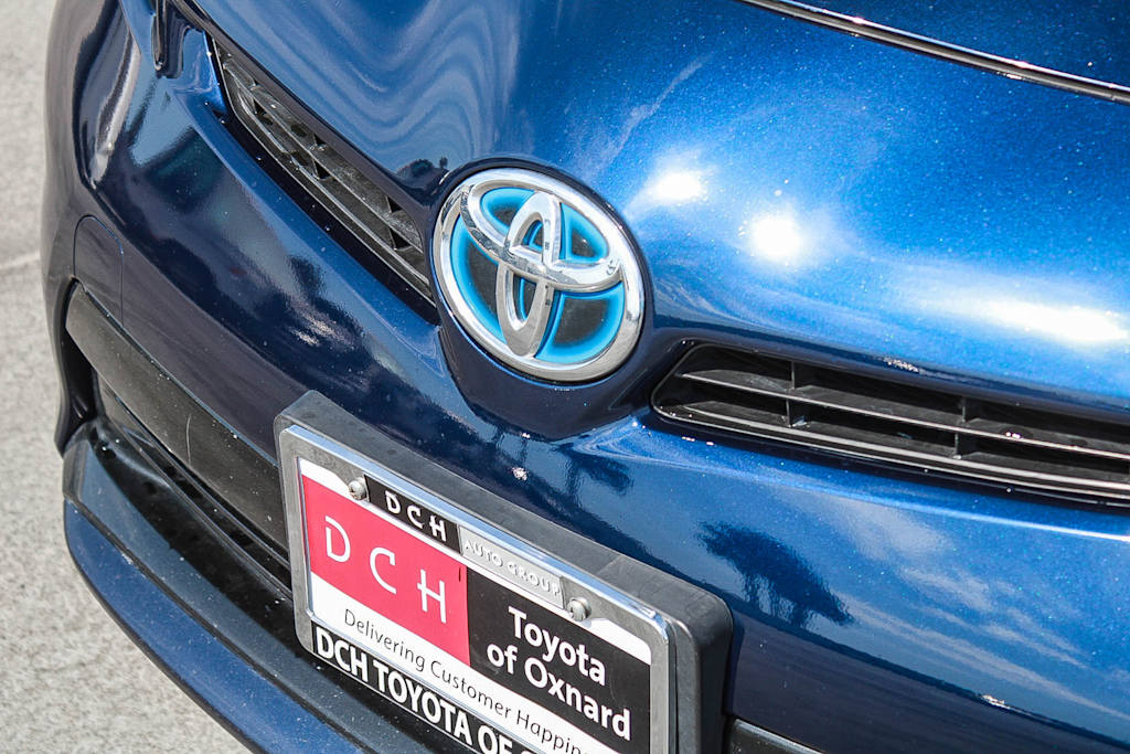 Thumbnail: 2015 Toyota Prius - 6
